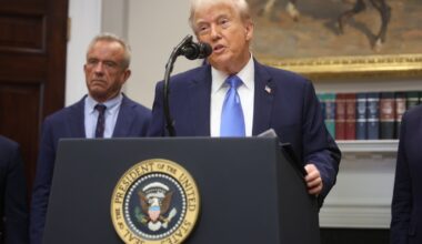 Trump asegura que EE UU tiene "control marítimo" del Caribe