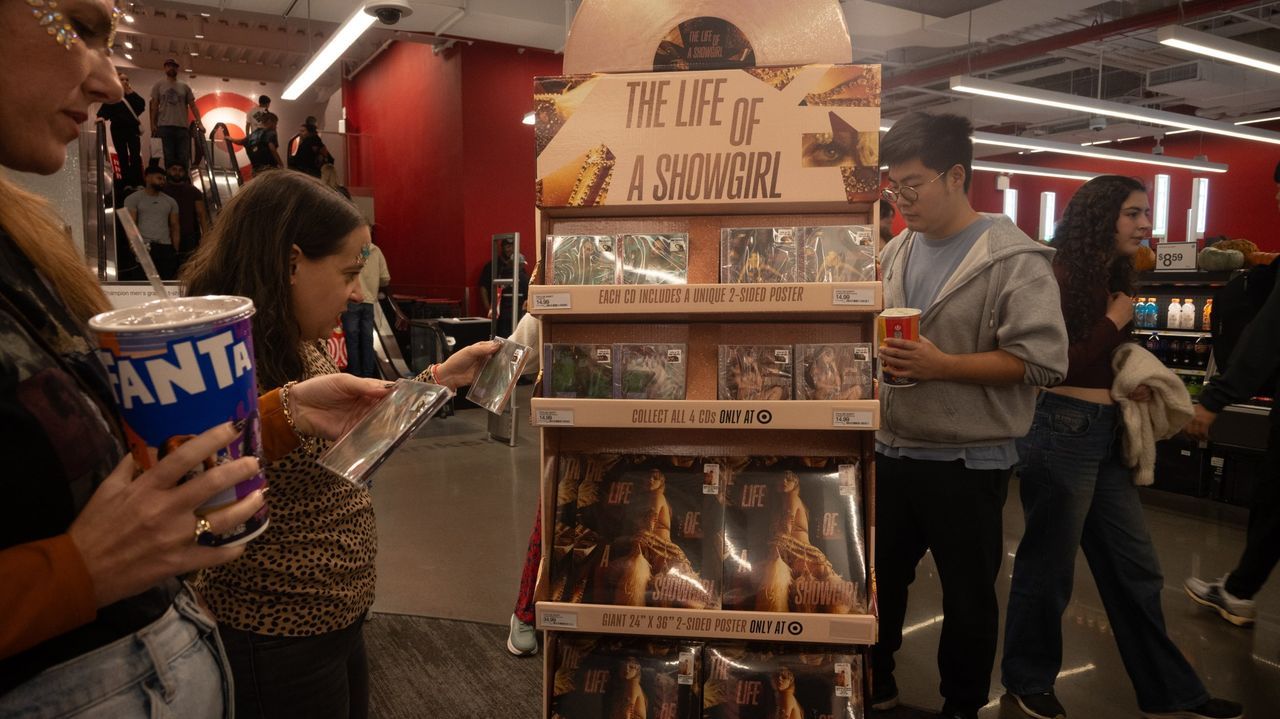 Taylor Swift rompe el récord de Adele como el álbum más vendido en una semana - La Voz de Galicia