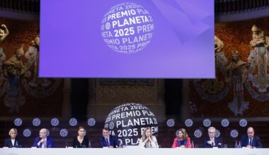 Una novela gallega, entre las diez finalistas al premio Planeta 2025 - La Voz de Galicia