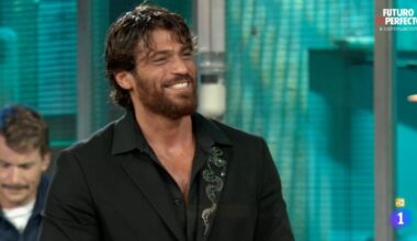 El actor Can Yaman dice que aprendía español gracias a 'La Revuelta', y lo que suelta sobre Broncano genera risa unánime en el plató