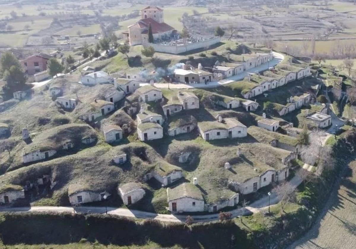 El pueblo de Burgos que impulsa el turismo enológico y el deporte con un torneo de golf