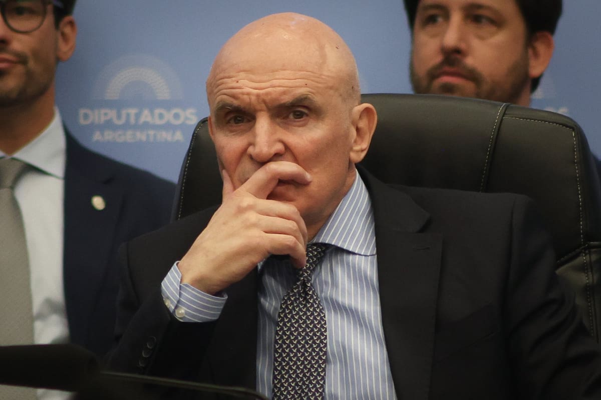 José Luis Espert renunció a su candidatura como diputado nacional y Milei advirtió: "No somos lo mismo"