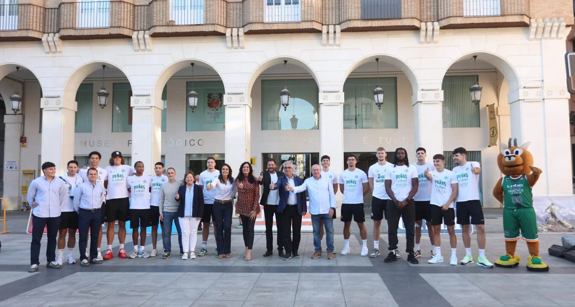 El Lobe Huesca La Magia se presenta en sociedad "agradecido" por el respaldo recibido