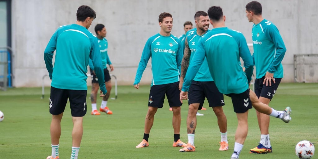 Alineaciones probables del Genk - Betis de la Europa League 2025-2026: onces y banquillo de suplentes