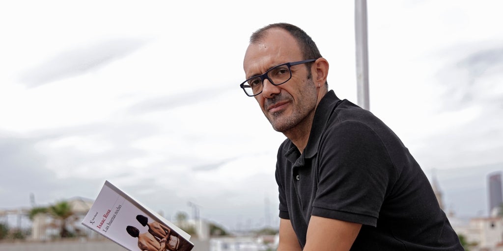 Isaac Rosa protagoniza la jornada dominical de la Feria del Libro de Córdoba con 'Las buenas noches'