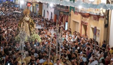 La Esperanza inicia la misión al Polígono Sur con el traslado a Santa Ana