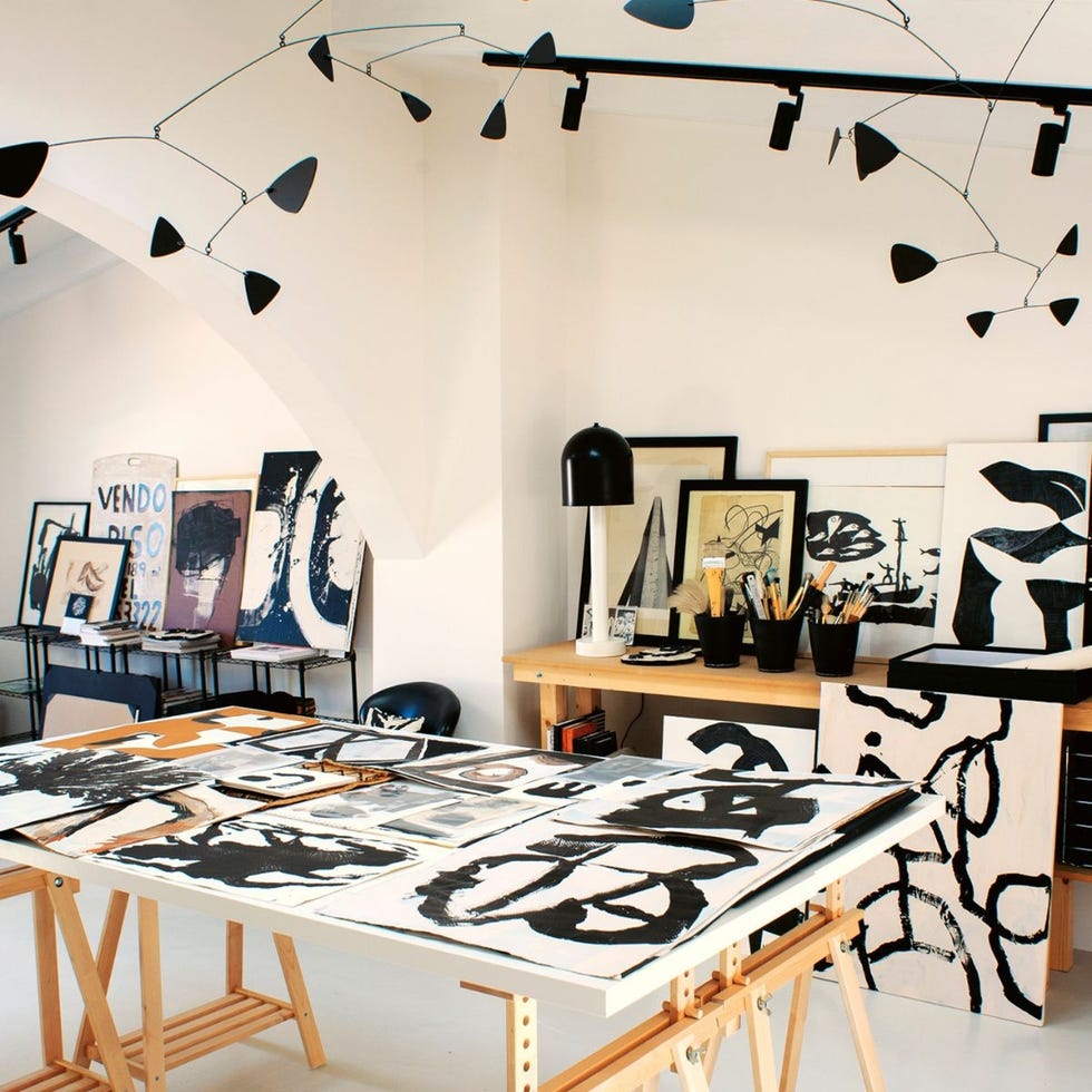 una casa antigua en mallorca reformada y decorada con muebles vintage