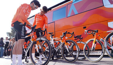 Euskaltel-Euskadi, Ineos, Polti e Israel-Premier Tech mueven ficha con fichajes y renovaciones clave