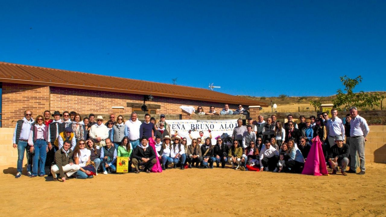 Bruno Aloi se despide de su peña en España
