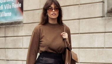 5 faldas midi de Zara muy elegantes para llevar con botas altas