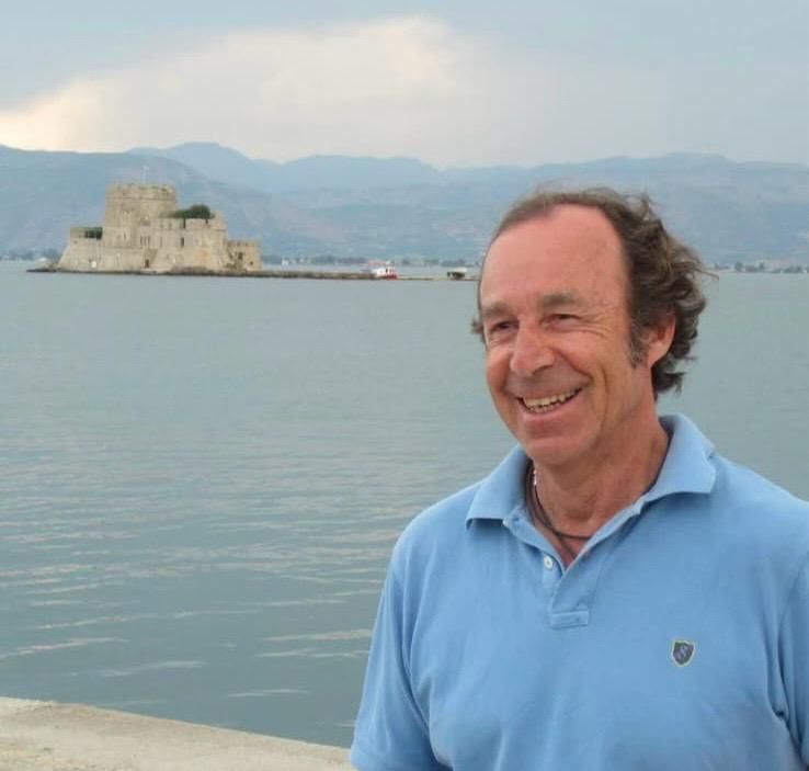 Fallece Alejandro Sierra, histórico propietario de la camisería Sierra de Gijón
