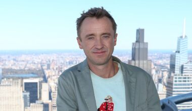 Tom Felton celebra su regreso tiñendo de verde el Empire State