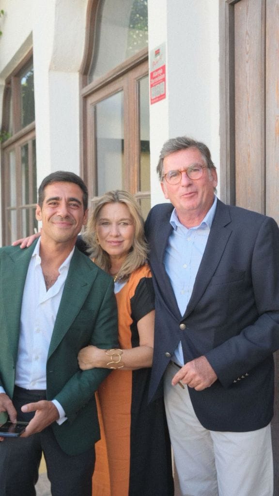 Alberto Herrera y Blanca Llandres celebran su pedida de mano junto a sus familiares y amigos más cercanos 