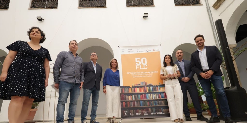 Luz Gabás, Susana Martín Gijón, Isaac Rosa y Elvira Navarro, en la Feria del Libro de Córdoba