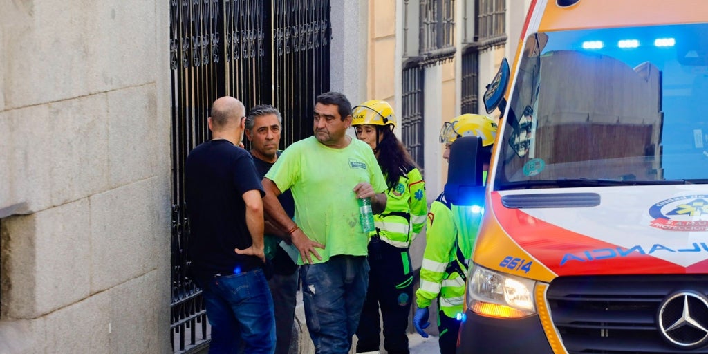 El derrumbe del edificio en el centro de Madrid, en imágenes