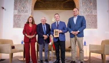Fernando Jáuregui apela en su nuevo libro a empezar a pensar en una Generación Z que "ya ha empezado a cambiar el mundo"