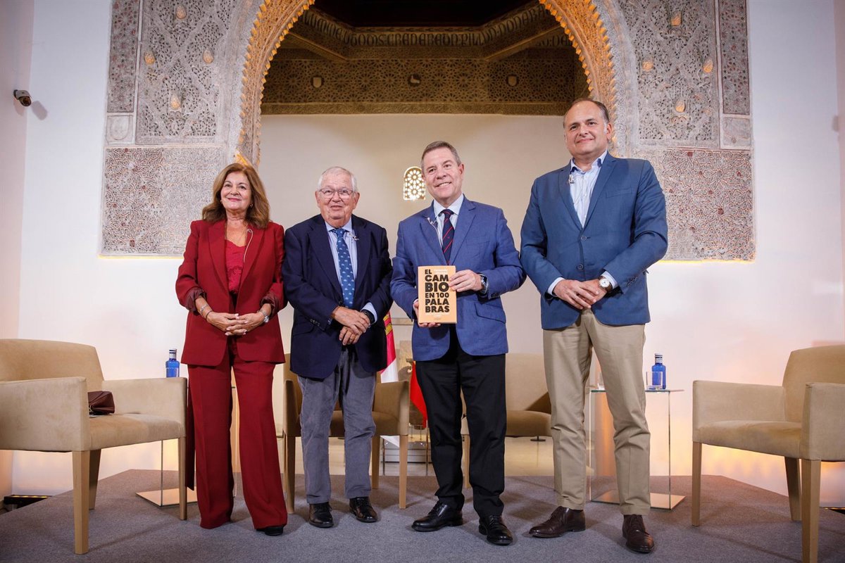 Fernando Jáuregui apela en su nuevo libro a empezar a pensar en una Generación Z que "ya ha empezado a cambiar el mundo"