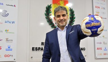 Ambros Martín convoca a 18 jugadoras para continuar en Elche con el Proyecto 2029
