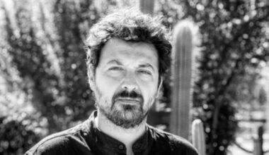 El extremeño Francisco Serrano presenta su novela ganadora del Premio Tusquets en la Biblioteca de Mérida