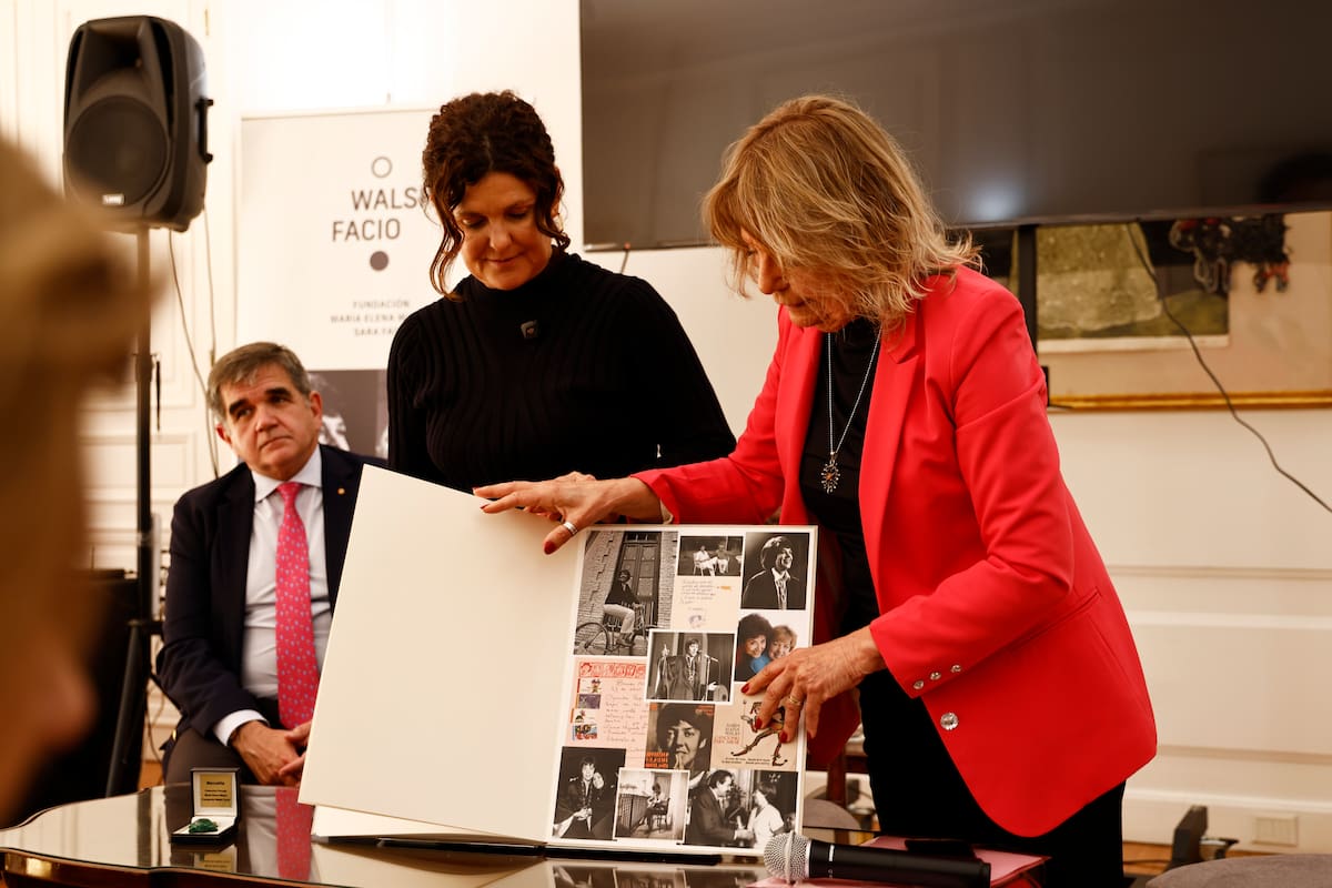 Tesoros de María Elena Walsh y Sara Facio viajan a la Caja de las Letras del Cervantes