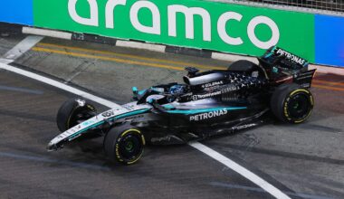 Russell no puede explicar el "extraño" accidente en la FP2 en Singapur