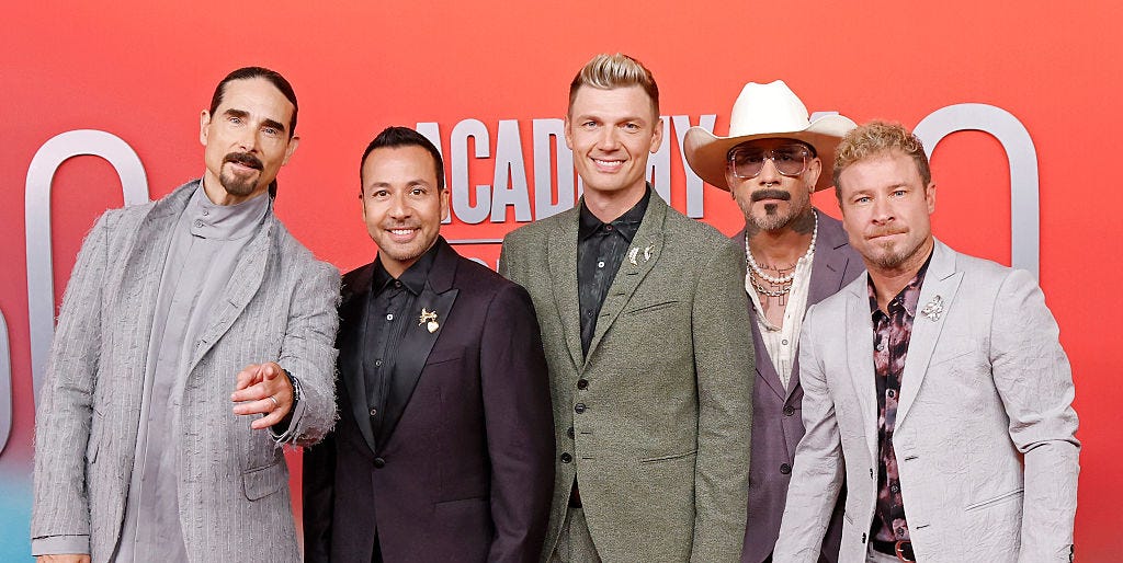 Los Backstreet Boys presumen de músculos a los 50 años posando sin camiseta y celebran sus 30 años en la música
