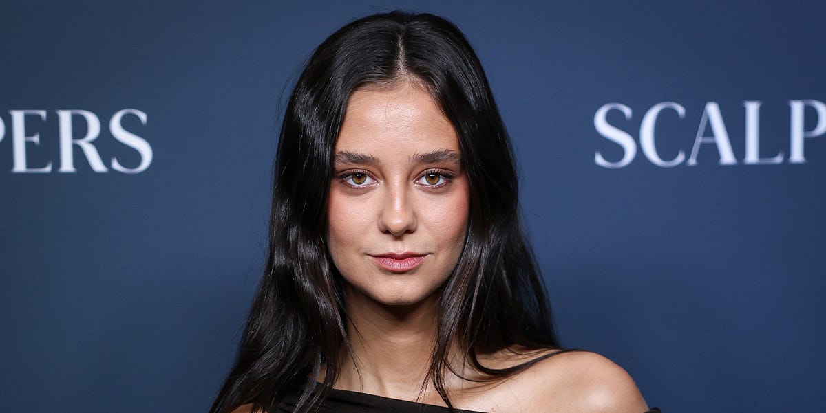 Victoria Federica es la invitada sorpresa al desfile de Dior en la Semana de la Moda de París con este vestido negro espectacular