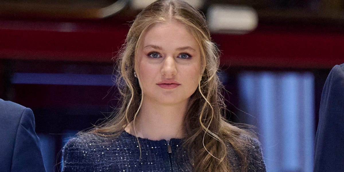 La princesa Leonor rinde homenaje al maestro Armani con una chaqueta de 'tweed' en los Premios Princesa de Asturias