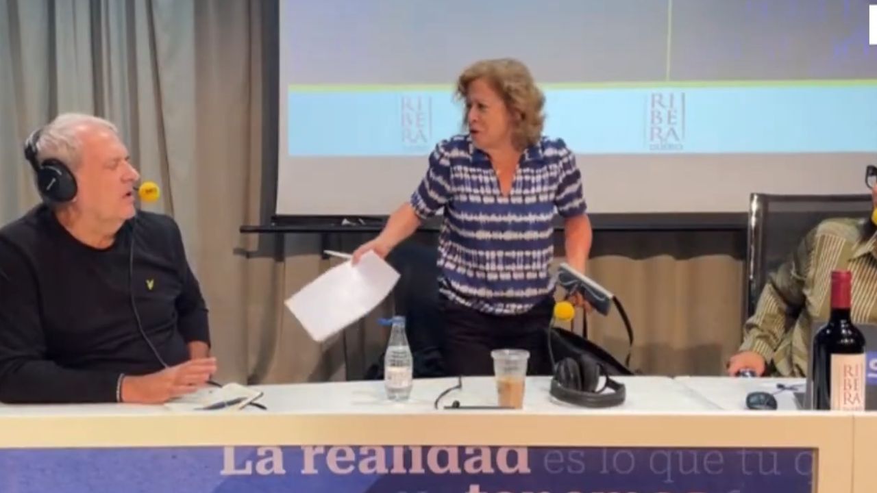 Tensa bronca entre Berna González Harbour y Javier Aroca en la tertulia de Àngels Barceló por una provocación: «Estás cacareando» - La Voz de Galicia