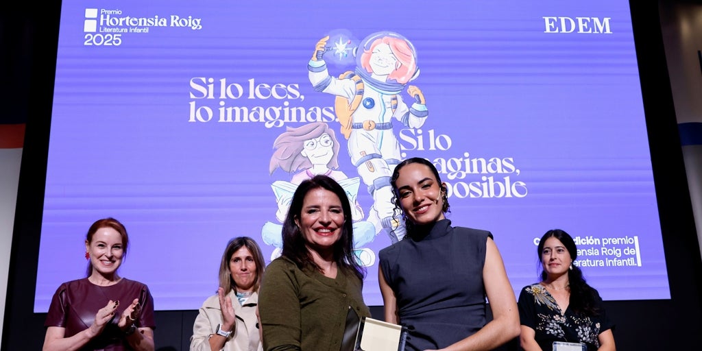 La cordobesa Ana Ortiz se alza con el Premio Hortensia Roig de literatura infantil por su obra 'Amor a primera fórmula'