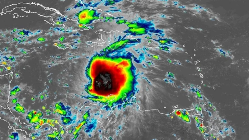 Melissa se intensifica rápidamente en el Caribe y se espera que se convierta en huracán este sábado