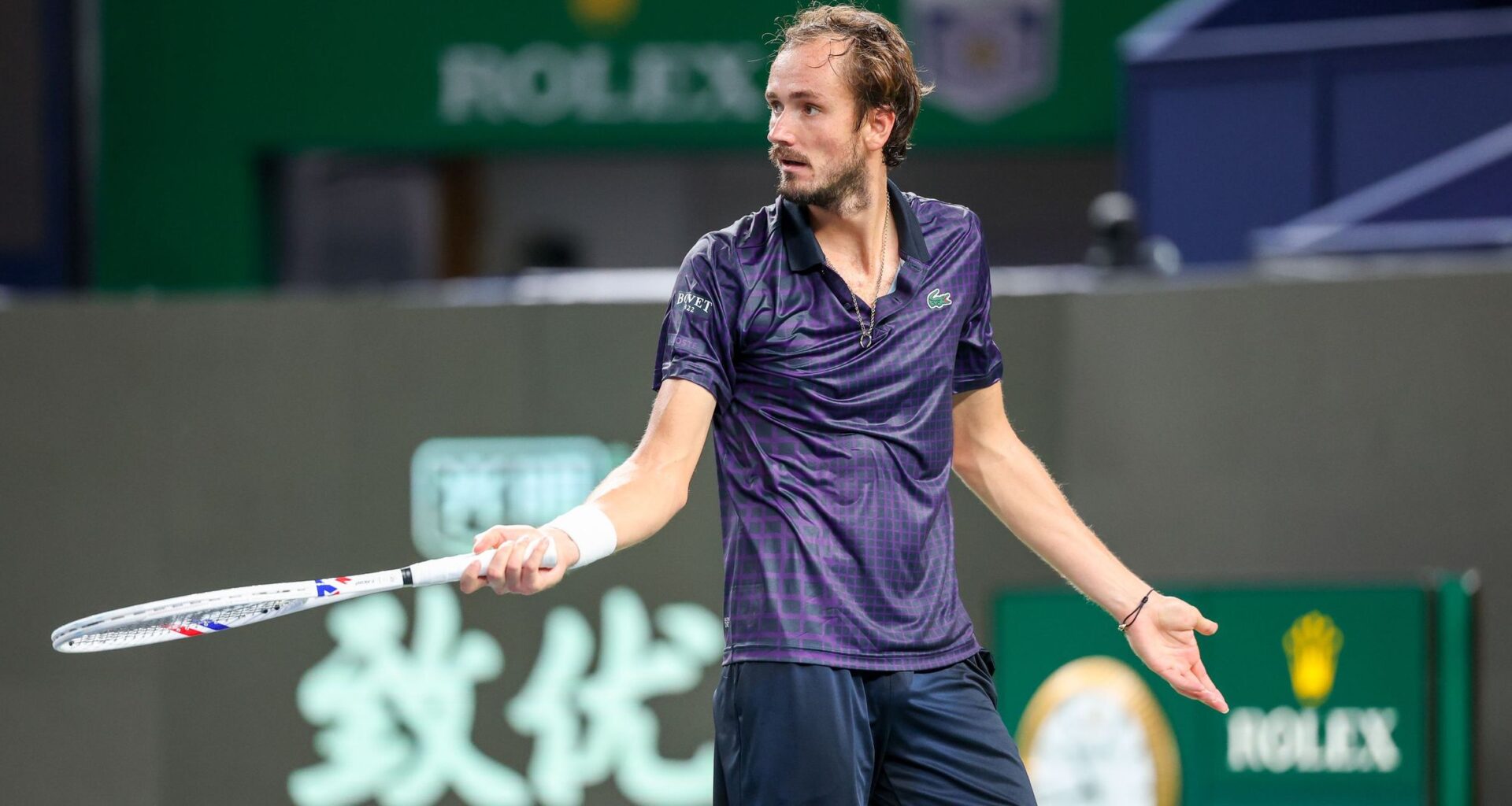 El cruce de cables de Medvedev por un warning acordándose de Nadal en pleno partido: "He esperado 55 segundos a que Rafa sacara; estáis locos"