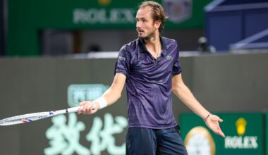 El cruce de cables de Medvedev por un warning acordándose de Nadal en pleno partido: "He esperado 55 segundos a que Rafa sacara; estáis locos"