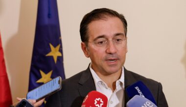 El Gobierno cifra en 50 los españoles retenidos en Israel, sin fecha fija para su deportación
