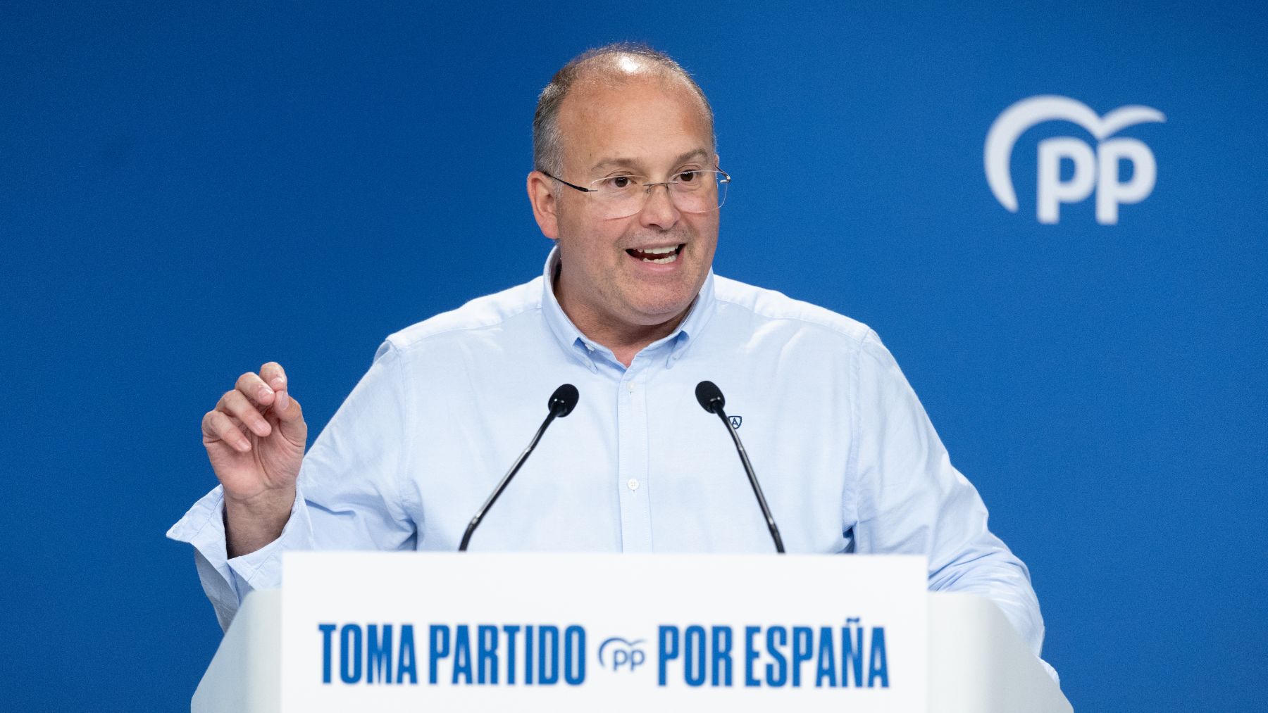Tellado pide el "cese inmediato" del 2 de Morant por sus "declaraciones repugnantes contra una diputada"