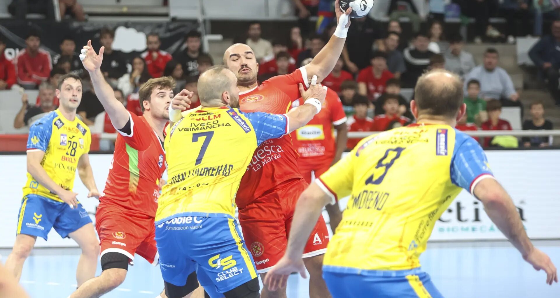 El Bada Huesca no sabe ganar, pero no pierde (29-29)