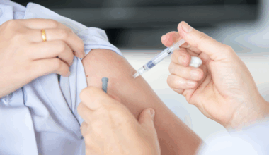 La semFYC alerta del desplome de la vacunación antigripal entre sanitarios que cae al 39 5