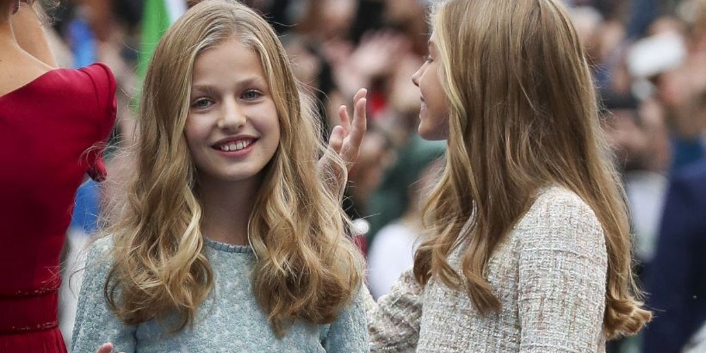 Todos los looks que han llevado la Princesa Leonor y la Infanta Sofía en los Premios Princesa de Asturias