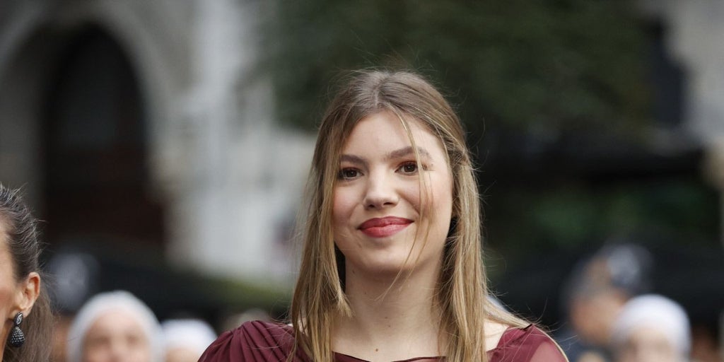 La Infanta Sofía deslumbra en los Premios Princesa de Asturias 2025 con un vestido de transparencias de marca española