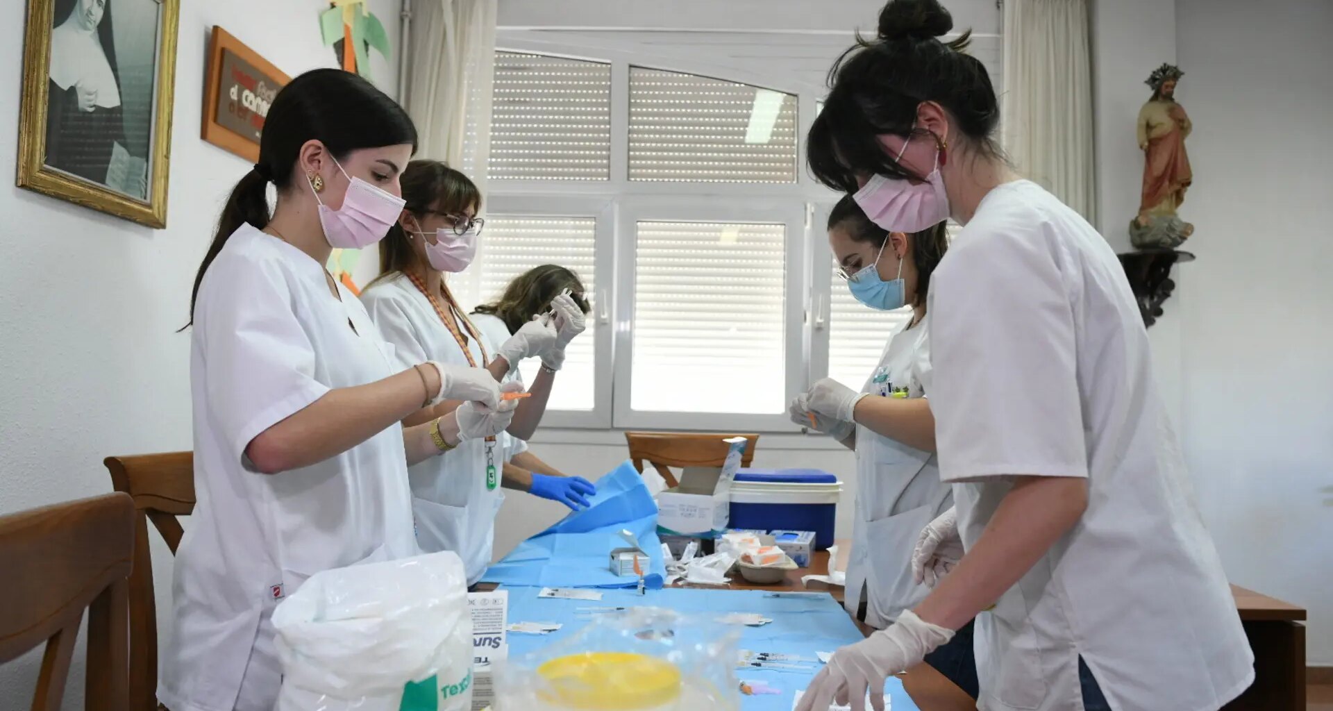 El centro de salud de Valdespartera organiza una jornada extraordinaria para vacunar contra la gripe en un día a 170 niños