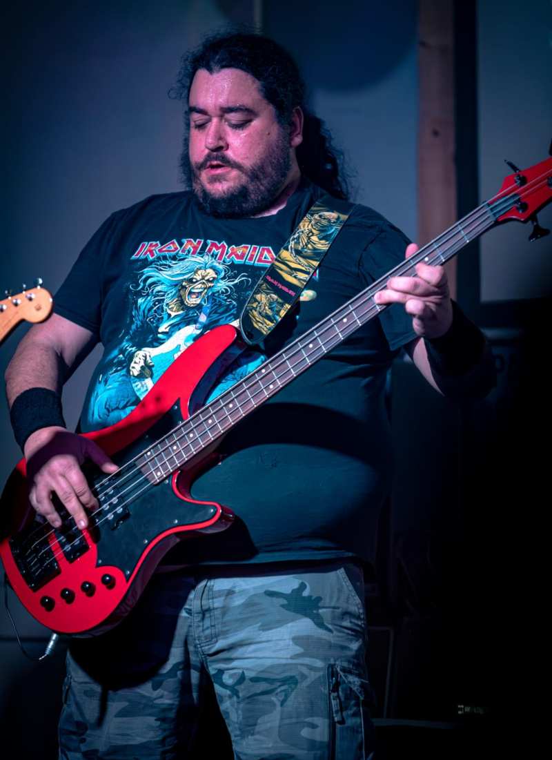 Christian Luján, bajo. Foto: David Merino (Fotogenik Fotografía).