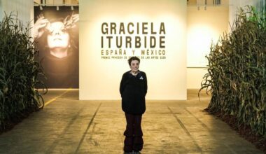 Graciela Iturbide, la fotógrafa que viaja por México y España huyendo del turismo