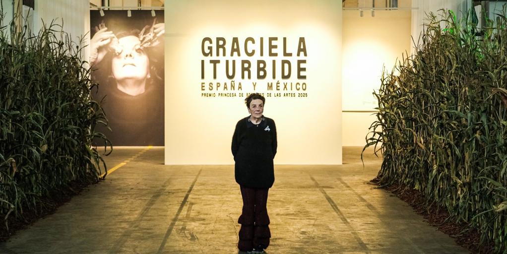 Graciela Iturbide, la fotógrafa que viaja por México y España huyendo del turismo