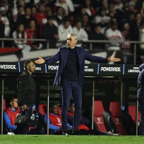 Fuerte multa para Liga de Quito y Tiago Nunes en la Copa Libertadores