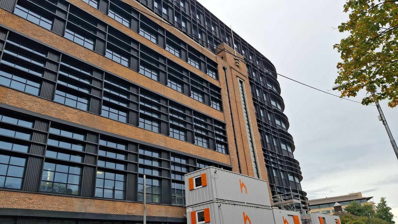 Inasus «envuelve» la fachada de la sede de Google en Irlanda