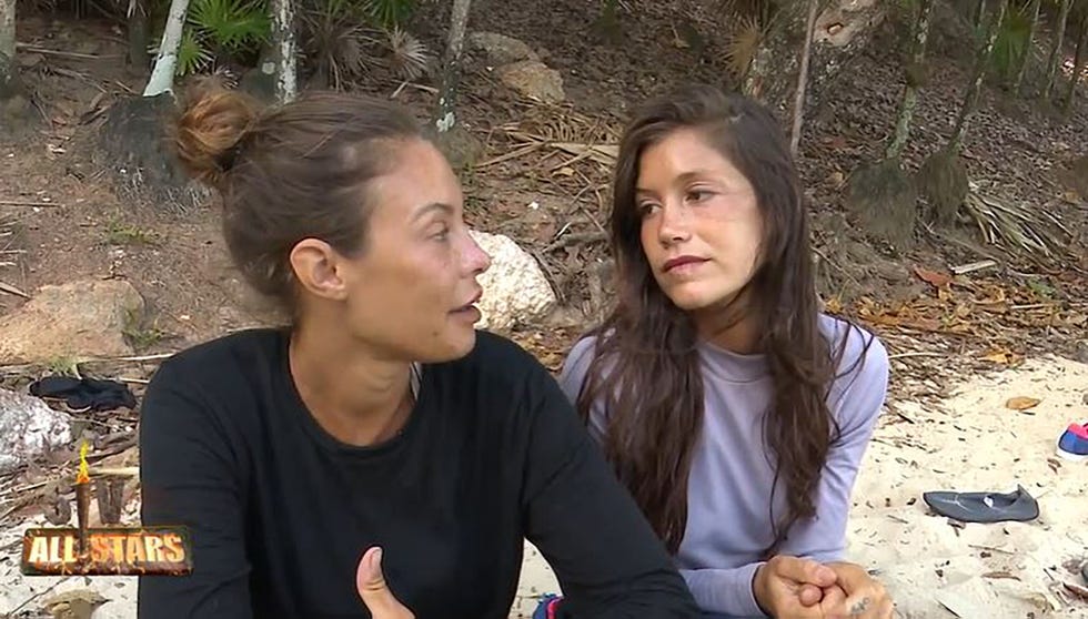 jessica bueno y miri perez en 'supervivientes' jessica bueno y miri perez en 'supervivientes'