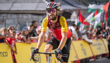 El relevo de Cédric Vasseur llega con Cofidis en el borde del WT