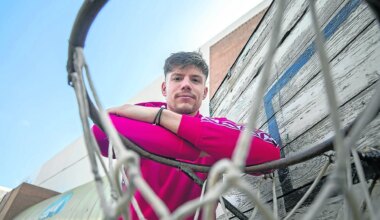 "Trato de demostrar la garra charrúa en cada jugada"