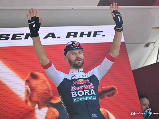 Jordi Meeus se impone al sprint en la Binche-Chimay-Binche 2025
