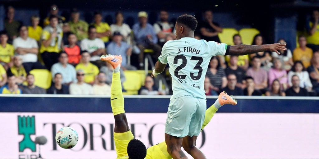 Desajustes defensivos en la banda izquierda del Betis